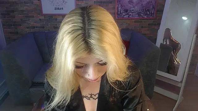Snapshot of Kitty_fox_b chatting on February 27, 2025, 12:56 pm Kitty fox b online show from February 27, 2025, 12:56 pm