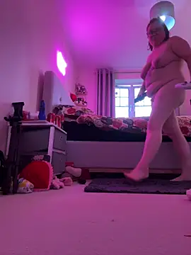 Tallulah-mae-xoxox online show from February 8, 2025, 3:53 pm