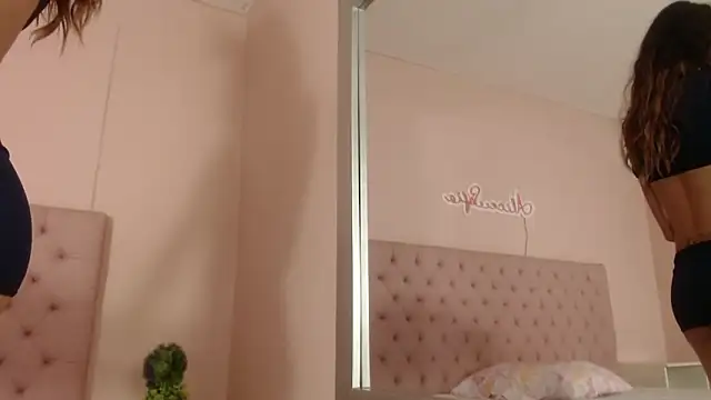 Snapshot of alice_sofia chatting on October 25, 2025, 1:51 pm alice sofia online show from October 25, 2025, 1:51 pm
