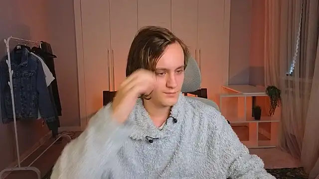 nikompell online show from March 5, 2025, 4:56 am