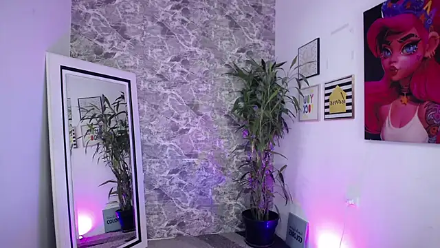 valery-rivas online show from December 17, 2025, 12:44 pm