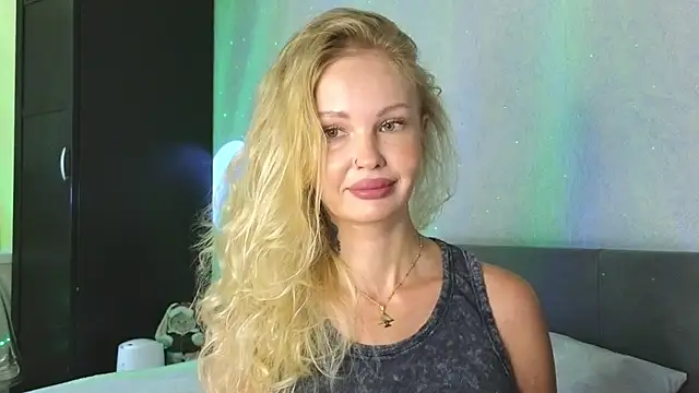 Snapshot of Erotic_Ann chatting on July 12, 2026, 4:25 am Erotic Ann online show from July 12, 2026, 4:25 am