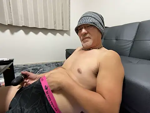 Grandpa29hijii online show from September 30, 2025, 1:38 pm