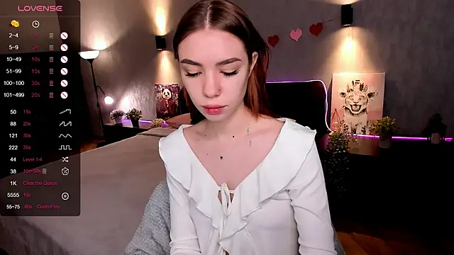 Snapshot of MilliBrown_ chatting on September 12, 2025, 8:14 am MilliBrown  online show from September 12, 2025, 8:14 am