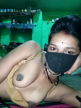 Snapshot of Hoty_girl_143 chatting on September 22, 2025, 1:40 am Hoty girl 143 online show from September 22, 2025, 1:40 am