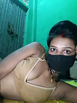 Snapshot of Hoty_girl_143 chatting on October 18, 2025, 4:04 am Hoty girl 143 online show from October 18, 2025, 4:04 am