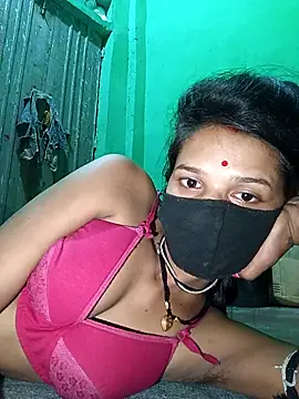 Snapshot of Hoty_girl_143 chatting on October 29, 2025, 12:57 am Hoty girl 143 online show from October 29, 2025, 12:57 am