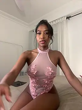 IamCrystal2 online show from February 17, 2026, 12:07 am