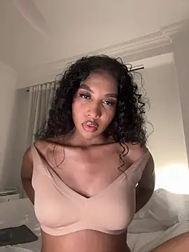 IamCrystal2 online show from April 29, 2026, 11:22 pm