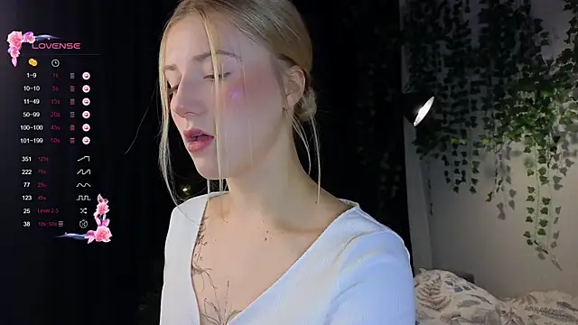 ArianaMur online show from December 24, 2024, 12:22 am