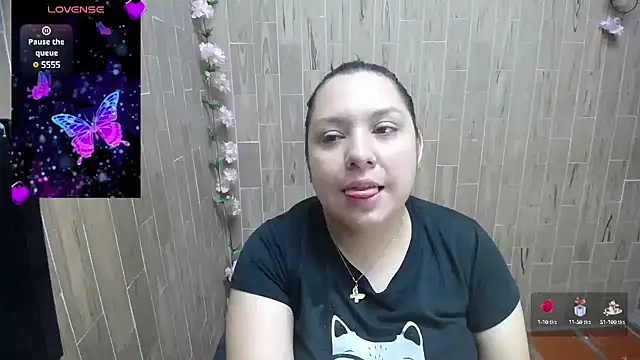 solyeria online show from March 9, 2025, 5:00 am