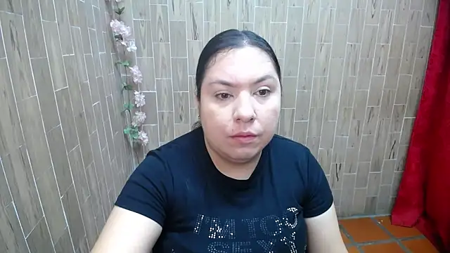 Snapshot of solyeria chatting on April 3, 2026, 9:40 am solyeria online show from April 3, 2026, 9:40 am