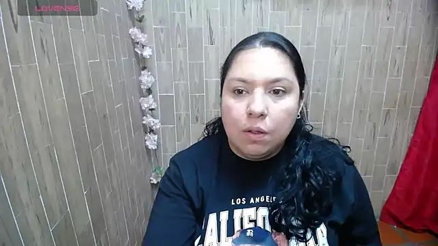 Snapshot of solyeria chatting on April 17, 2026, 1:52 am solyeria online show from April 17, 2026, 1:52 am