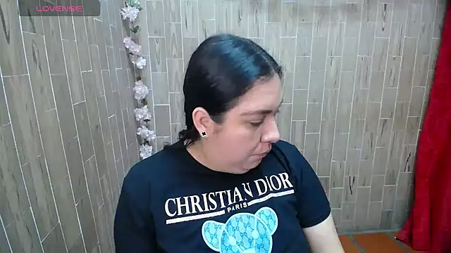 Snapshot of solyeria chatting on April 28, 2026, 2:27 am solyeria online show from April 28, 2026, 2:27 am