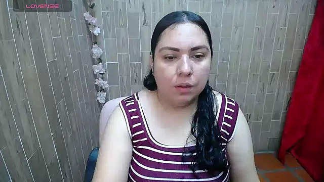 Snapshot of solyeria chatting on May 1, 2026, 3:38 pm solyeria online show from May 1, 2026, 3:38 pm