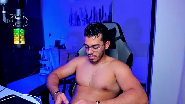 Snapshot of BrunoD31 chatting on October 21, 2025, 4:13 am BrunoD31 online show from October 21, 2025, 4:13 am