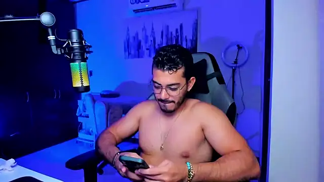 Snapshot of BrunoD31 chatting on October 24, 2025, 3:03 am BrunoD31 online show from October 24, 2025, 3:03 am