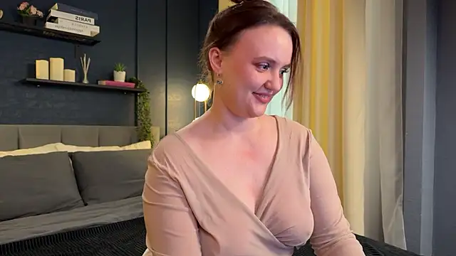 Lella Ryann  online show from February 11, 2026, 1:38 pm