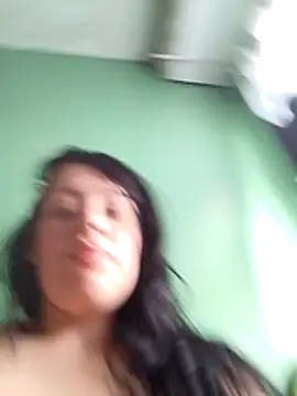 Snapshot of Bellatriz-horse chatting on April 13, 2026, 6:35 pm Bellatriz-horse online show from April 13, 2026, 6:35 pm