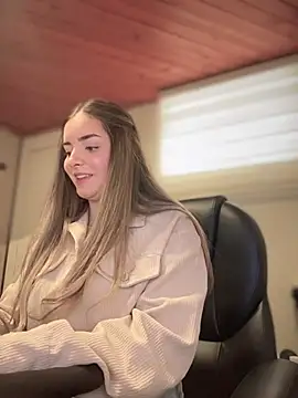 imlindapink online show from January 6, 2026, 4:11 pm