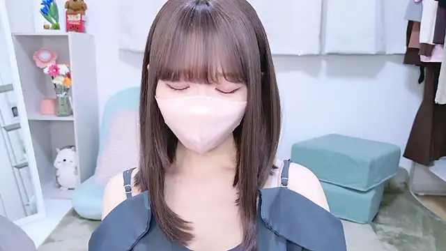 328 mitsuha online show from September 20, 2025, 10:38 am