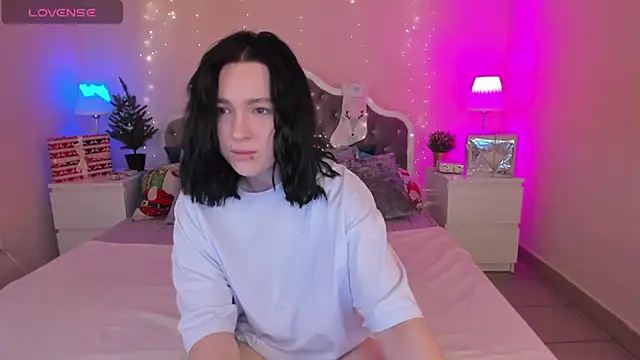fiamoory online show from December 8, 2024, 1:46 am