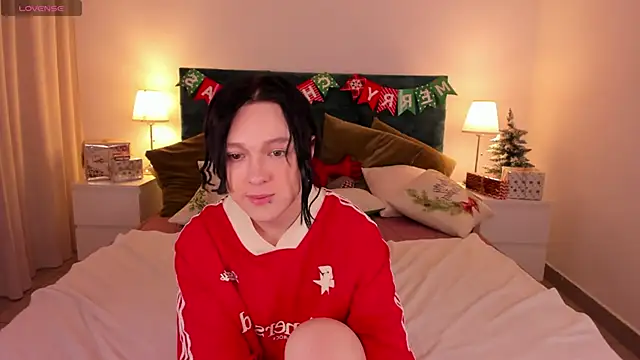 fiamoory online show from December 9, 2024, 7:28 am