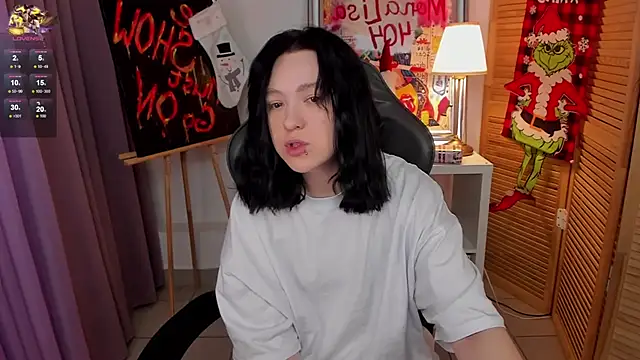 fiamoory online show from December 10, 2024, 1:22 am