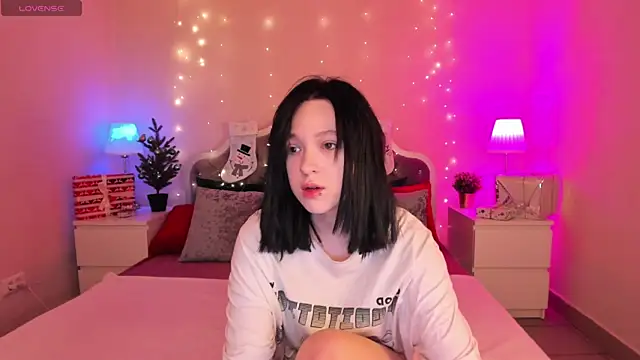 fiamoory online show from December 15, 2024, 1:24 am