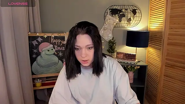 fiamoory online show from December 16, 2024, 4:34 am
