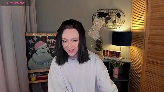 fiamoory online show from December 16, 2024, 7:37 am