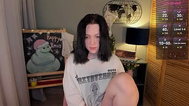 fiamoory online show from December 17, 2024, 4:23 am