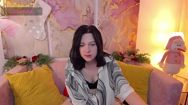 fiamoory online show from December 20, 2024, 4:42 am