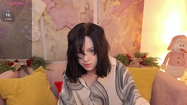 fiamoory online show from December 23, 2024, 2:56 am
