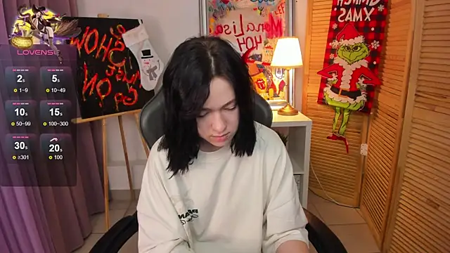 fiamoory online show from January 3, 2025, 4:22 am