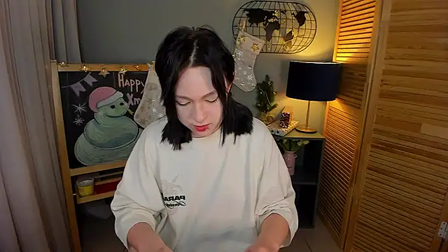 fiamoory online show from January 4, 2025, 8:28 am