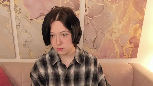 fiamoory online show from November 11, 2025, 12:43 am