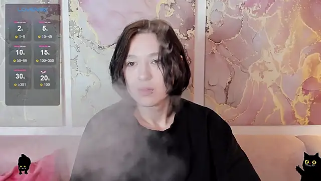 fiamoory online show from May 3, 2026, 8:09 am