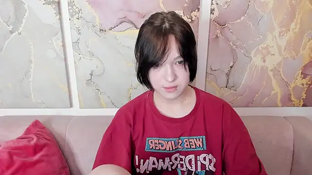 fiamoory online show from May 8, 2026, 1:33 am