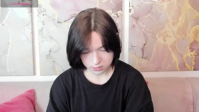 fiamoory online show from May 10, 2026, 4:50 am