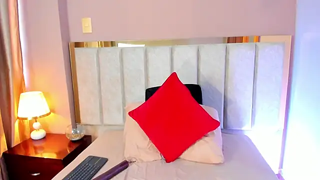 LaraGoldd online show from October 31, 2025, 4:52 pm