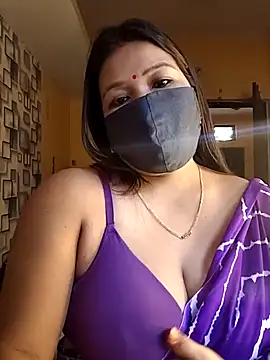 Snapshot of Radhikadavi879 chatting on October 10, 2025, 5:06 am Radhikadavi879 online show from October 10, 2025, 5:06 am