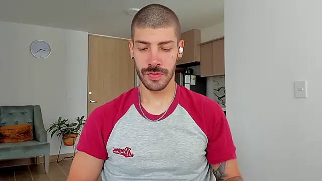 Guyinthemountain online show from January 31, 2025, 1:23 pm