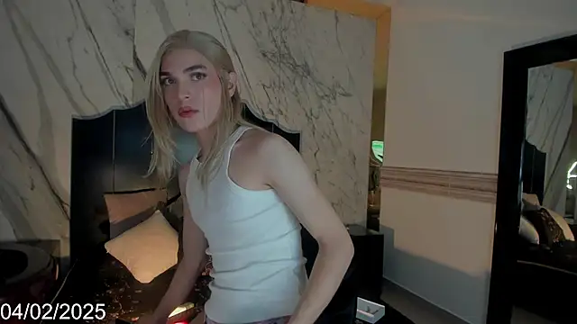 Snapshot of Avril_Naughty chatting on February 4, 2025, 9:52 pm Avril Naughty online show from February 4, 2025, 9:52 pm