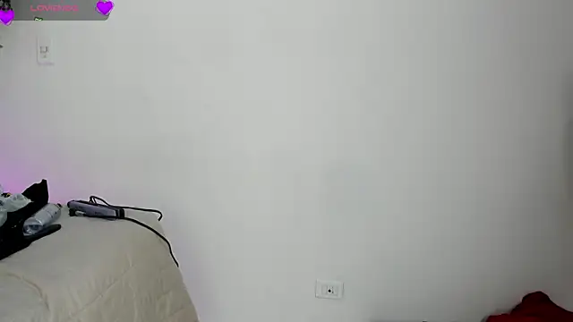 JulietaKane online show from July 7, 2026, 9:08 pm