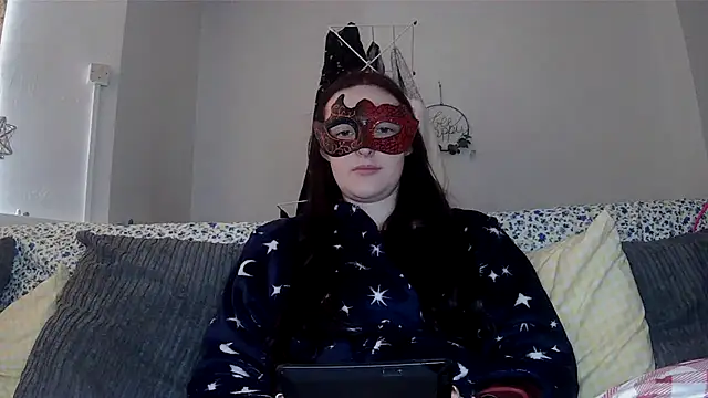 LexiSnowUK online show from January 14, 2026, 10:10 am