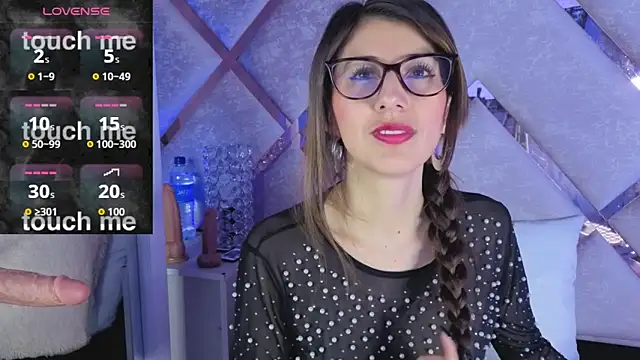  jade white  online show from February 7, 2026, 1:37 pm