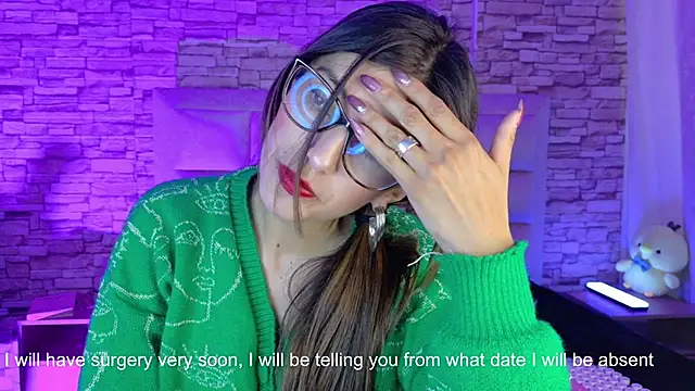  jade white  online show from May 6, 2026, 1:05 pm