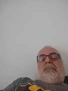 Satiro Sevilla online show from May 4, 2026, 5:09 pm