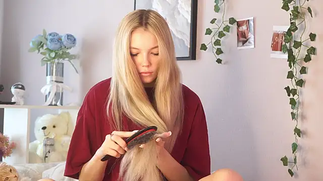 norakisses online show from May 6, 2026, 7:46 am
